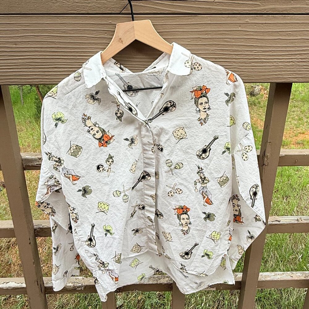 EUC Zara White Poplin Button Down Shirt Shirt with Latin-Themed Print - Picture 3 of 9